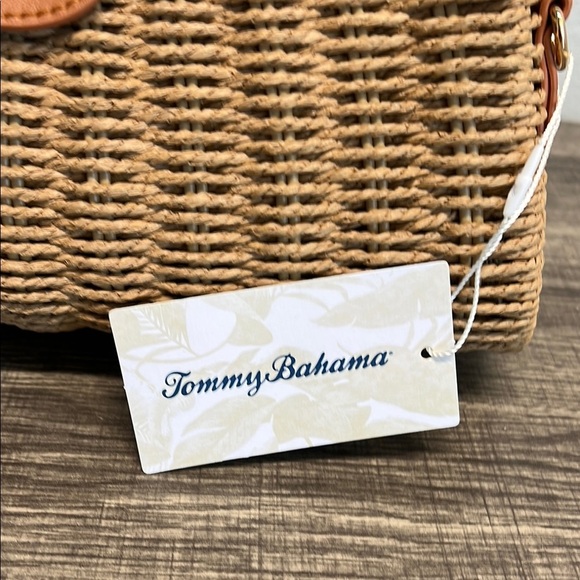 🔥LAST ONE🔥 ~ Tommy Bahama Woven Bag w/Removable Crossbody Strap - Picture 7 of 10